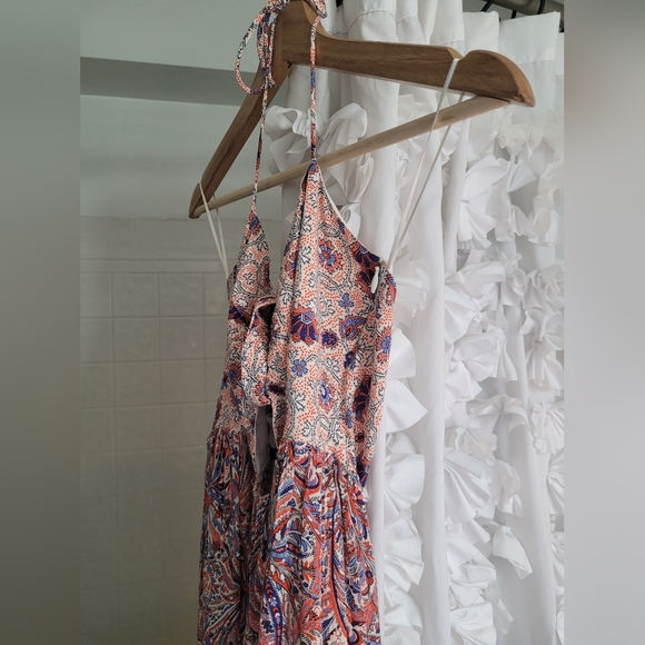 the halter dress - Picture 3 of 6